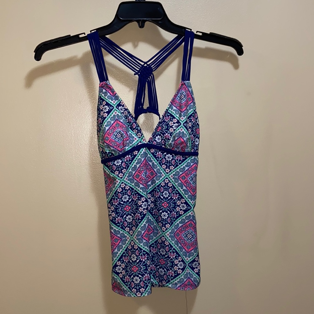Women’s Tankini Medium swim top